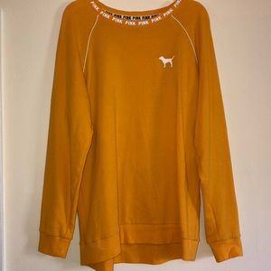 Pink crew neck sweatshirt